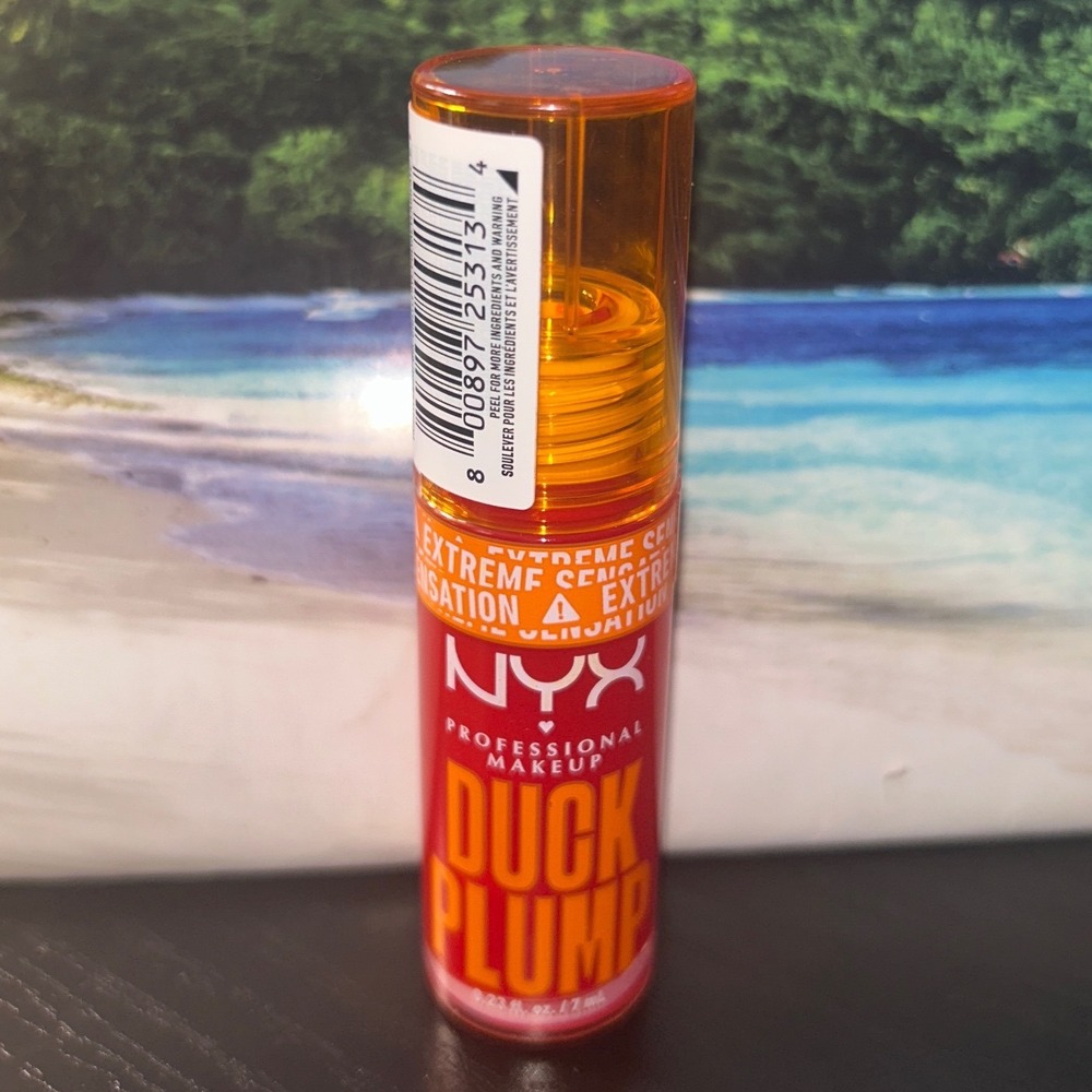 NYX‎ Duck Plump High Pigment Lip Gloss DPLL19 Cherry Spice 0.23oz New